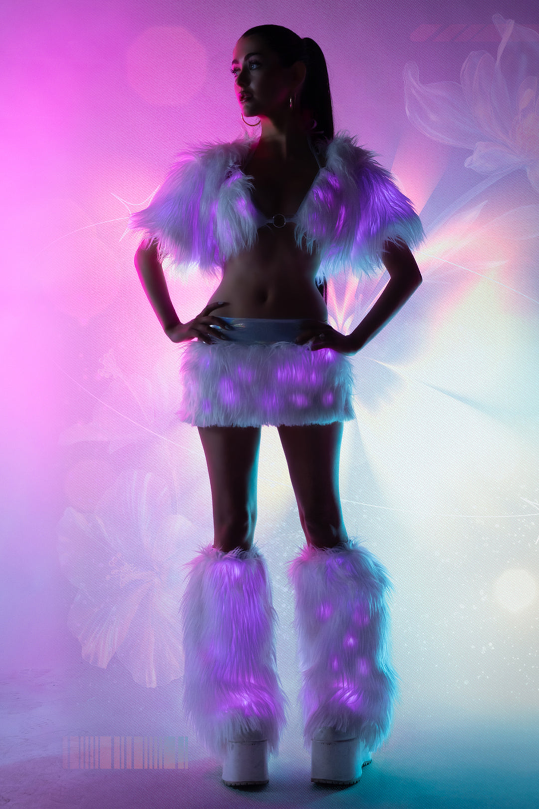 JR233 - Light-Up Faux Fur Triangle Top
